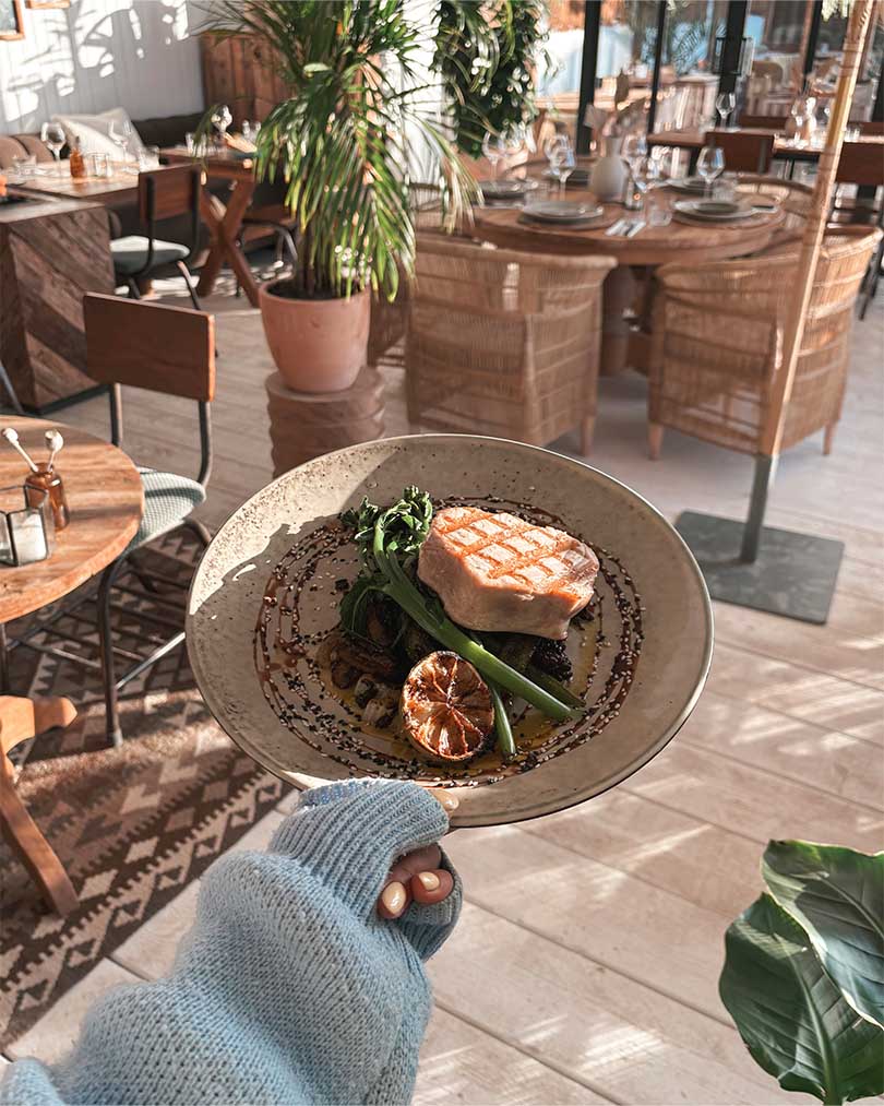 tonijnsteak, diner, restaurant, visgerecht