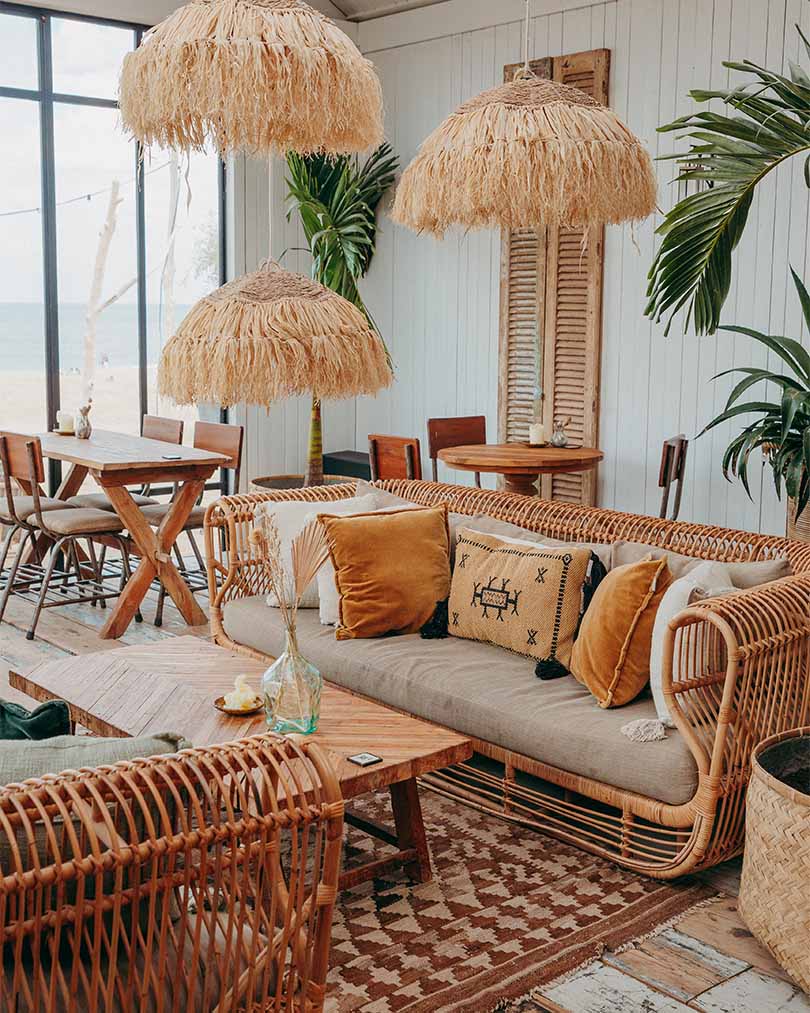 Interieurfoto van lage lounge bij Tulum Noordwijk